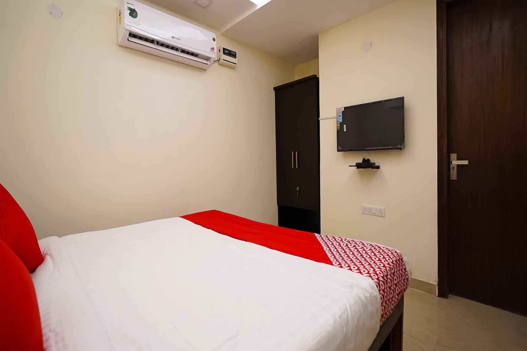 Hotel O Olive Saffron Delhi  Exterior foto